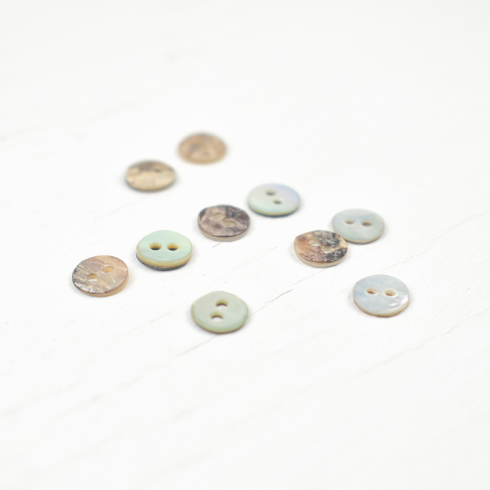Pearl Buttons with multi pack